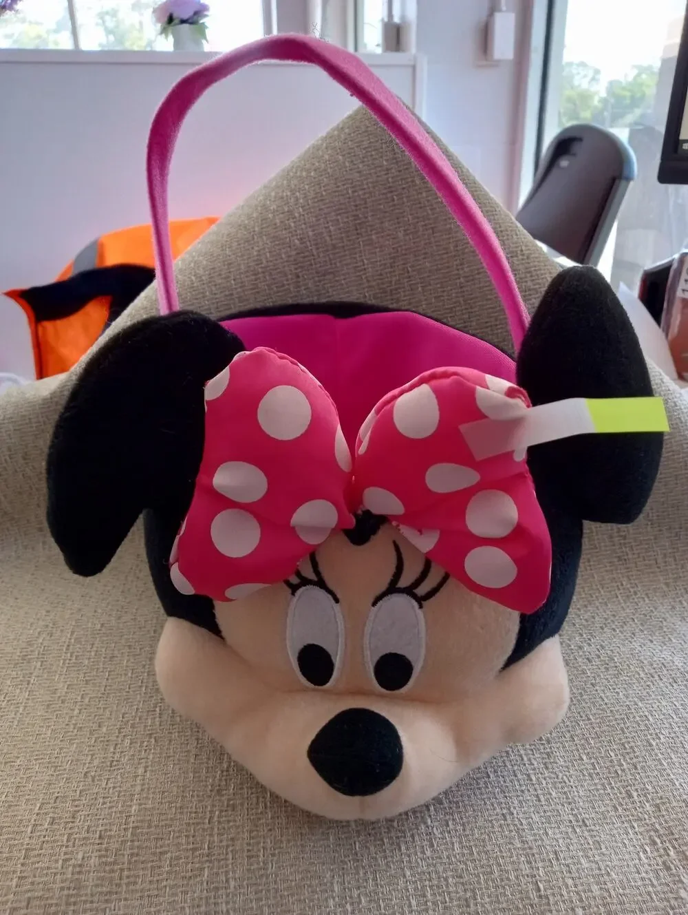 DISNEY MINNIE MOUSE HALLOWEEN BUCKET WITH PINK HANDLE  1163